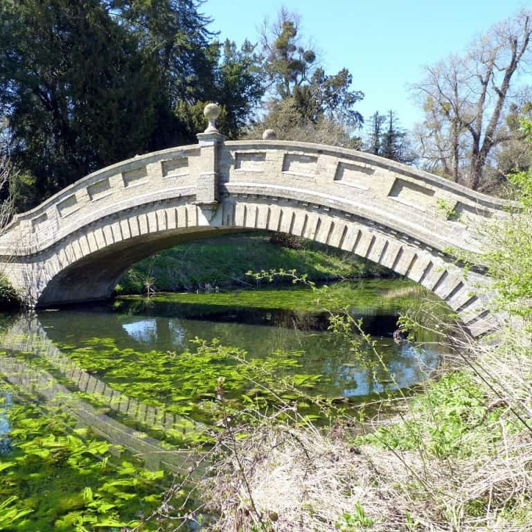 Teaching Jobs in Bedfordshire, UK Point To Point